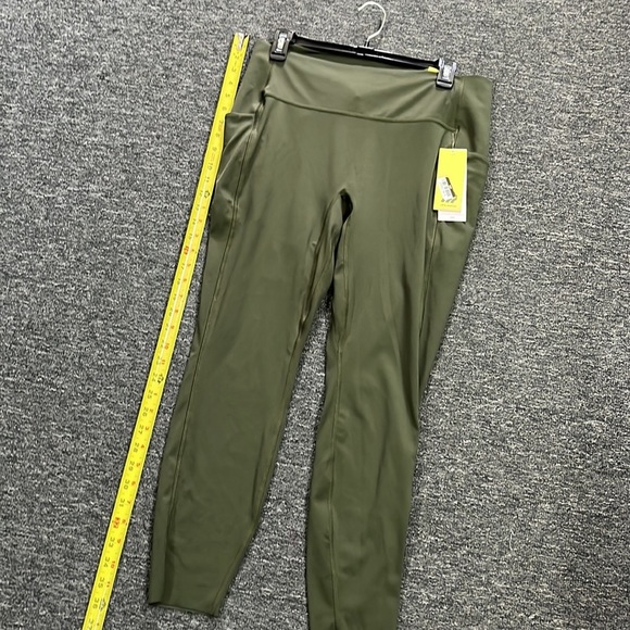 All in motion, high rise, leggings - Picture 3 of 8